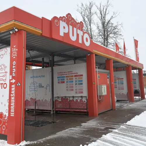 Puto pa&scaron;apkalpo&scaron;anās automazgātava ziemā.