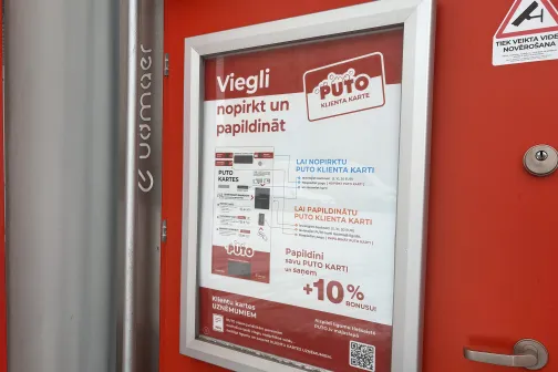 Automazgātavas plakāts ar instrukciju klienta kartēm.