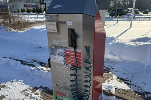 Pa&scaron;apkalpo&scaron;anās automazgātavas iekārta sniegotā vidē.