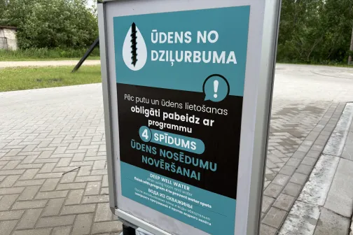 Zīme &ldquo;Ūdens no dziļurbuma&rdquo; &ndash; mazgā&scaron;anu pabeidz ar 4. programmu Spīdums, Dipstage automazgātava