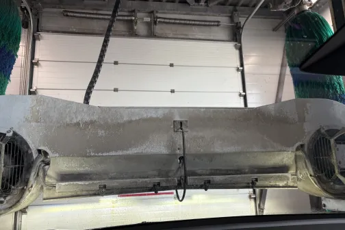 Žāvē&scaron;anas mezgls ar diviem ventilatoriem virs automa&scaron;īnas Vir&scaron;i automazgātavā Riekstiņos